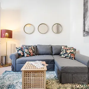 Bpr Blooming Design With A/c Apartment Budapest