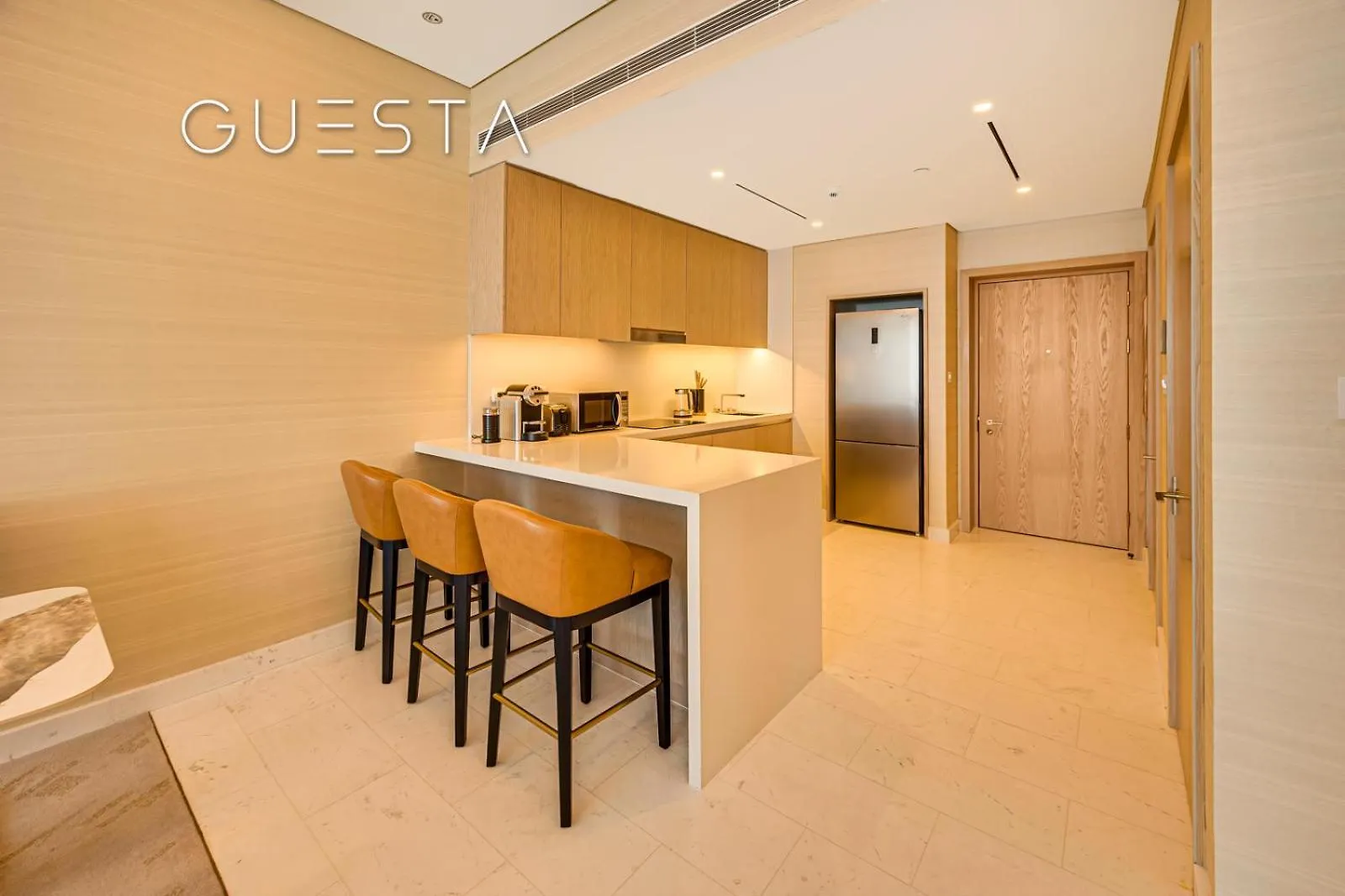 The Palm Tower, Nakheel Mall, Palm Jumeirah Dubai Apartment